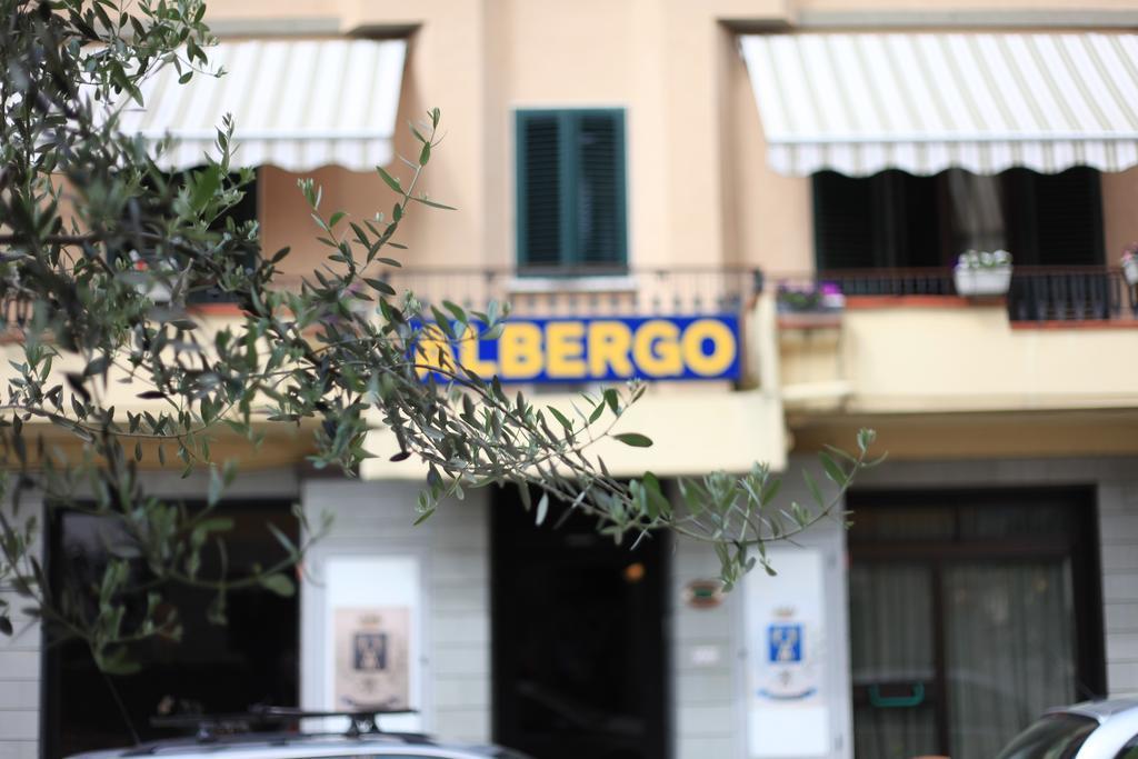 Albergo Il Cochino Монтале Экстерьер фото