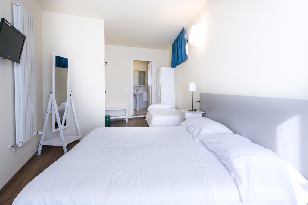 Albergo Il Cochino Монтале Экстерьер фото